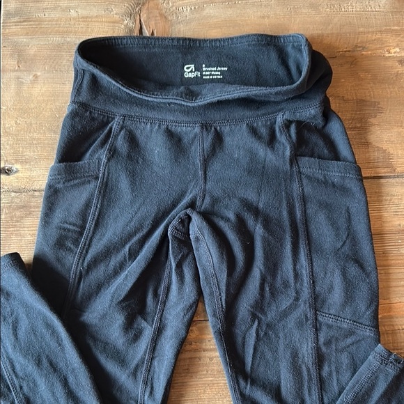 GAP Black Leggings Sleek Comfort Essential - Picture 1 of 3